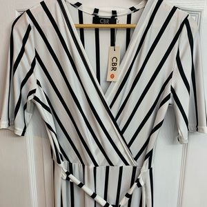 CBR Striped Plunging V-Neck Jumpsuit w/belt!